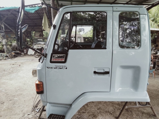 ขายหัวเก๋ง อีซุซู ร็อคกี้ ( นางฟ้า ) มีคันเกียร์-สายเกียร์ เท้าเหยียบจิฟฟี่ กันชนหน้าครบ