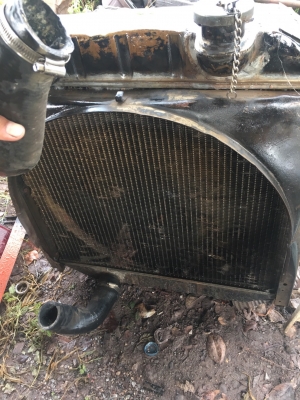 ขายหม้อน้ำ ISUZU 4500บาท กว้าง 61ชม สูง 68ซม พร้อมใช้งาน