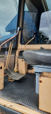 โคมัสสุ Pc 60-5 เครื่องปั๊มเดิมแรงดี ช่วงล่างดี  รถพร้อมใช้ เอกสารซื้อขาย