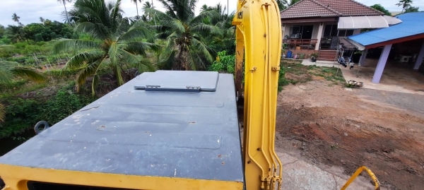 โคมัสสุ Pc 60-5 เครื่องปั๊มเดิมแรงดี ช่วงล่างดี  รถพร้อมใช้ เอกสารซื้อขาย