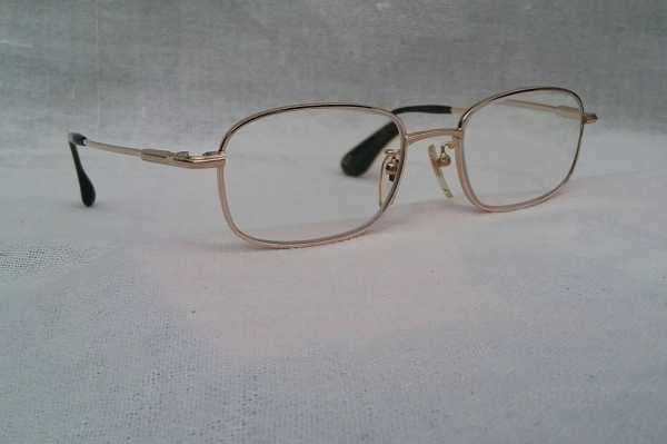 แว่นสายตาไททาเนียมทศวรรษที่ 2010's สายพันธุ์อัมสเตอร์ดัม 'ชาร์ลี แชปลิน' เลนส์มัลติโค้ทคุณภาพสูง ค่าสายตา +300 ใสปิ๊ง ! Authentic CHARLIE CHAPLIN handmade in Japan แว่นสายตาไททาเนียมทศวรรษที่ 2010's สายพันธุ์อัมสเตอร์ดัม 'ชาร์ลี แชปลิน' เลนส์มัลติโค้ทคุณภาพสูง ค่าสายตา +300 ใสปิ๊ง ! Authentic CHARLIE CHAPLIN handmade in Japan