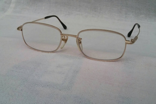 แว่นสายตาไททาเนียมทศวรรษที่ 2010's สายพันธุ์อัมสเตอร์ดัม 'ชาร์ลี แชปลิน' เลนส์มัลติโค้ทคุณภาพสูง ค่าสายตา +300 ใสปิ๊ง ! Authentic CHARLIE CHAPLIN handmade in Japan แว่นสายตาไททาเนียมทศวรรษที่ 2010's สายพันธุ์อัมสเตอร์ดัม 'ชาร์ลี แชปลิน' เลนส์มัลติโค้ทคุณภาพสูง ค่าสายตา +300 ใสปิ๊ง ! Authentic CHARLIE CHAPLIN handmade in Japan