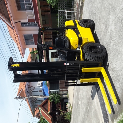 ขาย 3 ตันเสายกสูง 6 เมตร เกียร์ออโต้ 0813535948