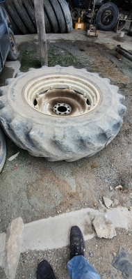 ขายด่วน3,500 กระทะล้อรถไถ1คู่ พร้อมยาง สภาพดี