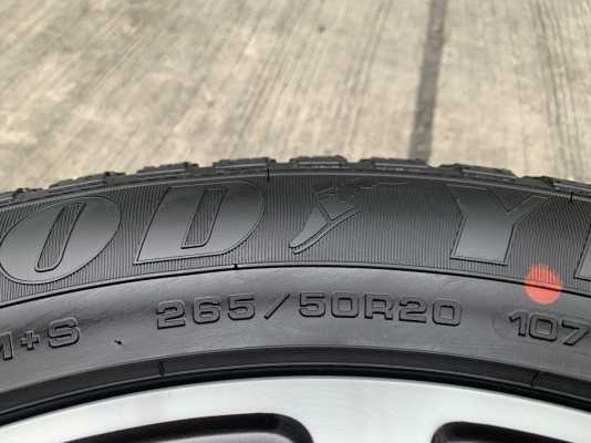 ล้อแม็กป้ายแดง Ford Everest รุ่นใหม่ล่าสุด ขอบ 20 พร้อมยางใหม่ป้ายแดง 265-50-20 GoodYear ปี 20 ใหม่ยกห้าง สวยกริ๊บ