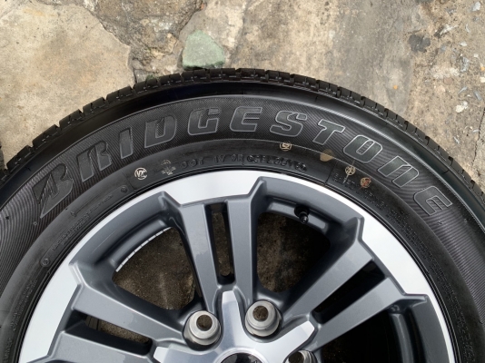 รถออกปีนี้ 20 ล้อแม็กป้ายแดง Mitsu Triton Plus รุ่นใหม่ล่าสุด ขอบ 17 พร้อมยางใหม่ป้ายแดง 245-65-17 Bridgestone ปลายปี 19 รถออกปีนี้ 20 ล้อแม็กป้ายแดง Mitsu Triton Plus รุ่นใหม่ล่าสุด ขอบ 17 พร้อมยางใหม่ป้ายแดง 245-65-17 Bridgestone ปลายปี 19
