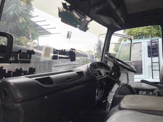 ขายรถบรรทุก 6 ล้ออีซูเดก้า FTR33M เครื่อง 6 HH1- 195แรง รถปี 2545 ห้างแท้