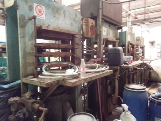 ขายเหมาเครื่องปั้มและถังยอยเลอร์