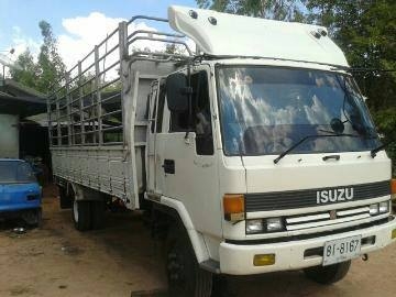 ขายรถบรรทุก 6 ล้อROCK175 ยาว6 เมตรกว้าง2.24เมตร F หน้า,หลัง ต่อรองได้