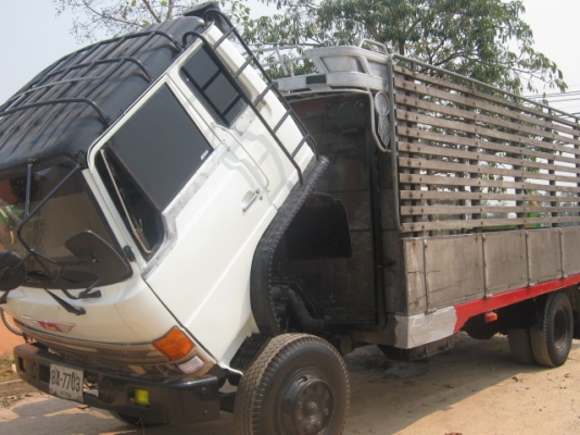 Hino GD (ยาง900เบรคทิปฟี่) ติดต่อ คุณเฉลิม0836272571