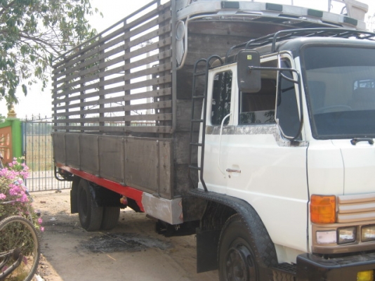 Hino GD (ยาง900เบรคทิปฟี่) ติดต่อ คุณเฉลิม0836272571