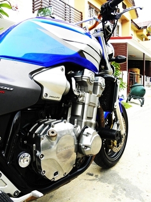 ต้องการขายด่วนๆครับ cb 1300 ปี 2005 สภาพดีสวยมากครับ ทะเบียนเเท้ ราคา 299,000 ต้องการขายด่วนๆครับ cb 1300 ปี 2005 สภาพดีสวยมากครับ ทะเบียนเเท้ ราคา 299,000