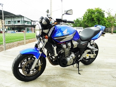 ต้องการขายด่วนๆครับ cb 1300 ปี 2005 สภาพดีสวยมากครับ ทะเบียนเเท้ ราคา 299,000 ต้องการขายด่วนๆครับ cb 1300 ปี 2005 สภาพดีสวยมากครับ ทะเบียนเเท้ ราคา 299,000