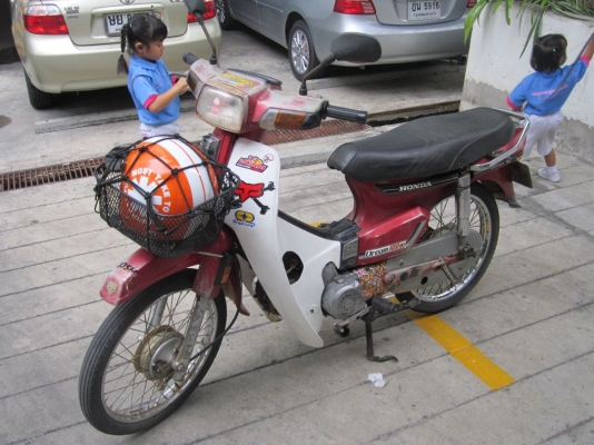 Honda Dream100(คุรุ)&rdquo;สตาร์ทมือ&rdquo;เดิมสุดๆไม่เคยทำสี เครื่องแจ่มวิ่งโคตรดี เล่มชุดโอนครบ ด่วนเลยครับ กทม.