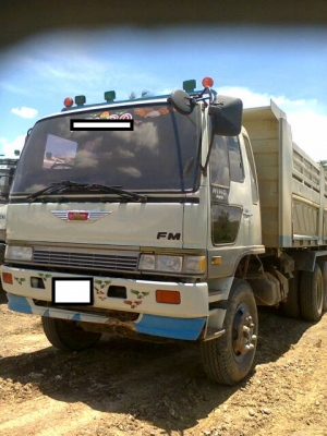 10 ล้อ HINO  1M