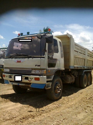 10 ล้อ HINO  1M