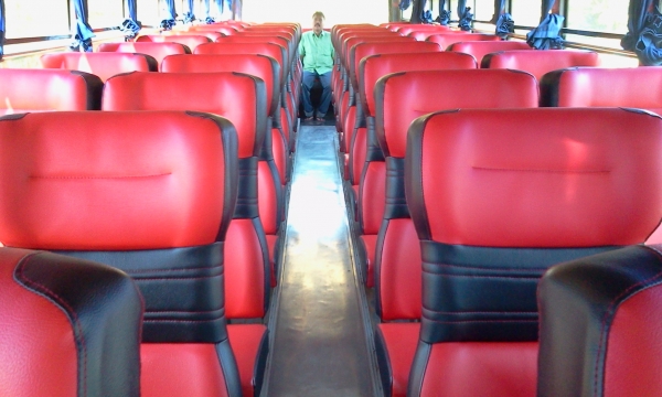 ขายรถบัสพัดลมชั้นครึ่ง