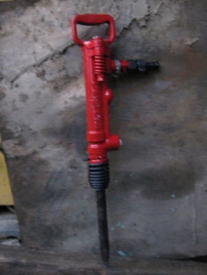 ขาย-หัวแย็กลม-เจาะปูน ของใหม่ ขนาด 15 กก. ราคาตัวละ 9,000 บาท