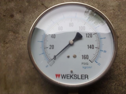 เกจหน้าปัดบอกแรงดันใช้ได้กับทุกจุดที่ต้องการทราบแรงดัน เช่นถังลม ท่อต่างๆ