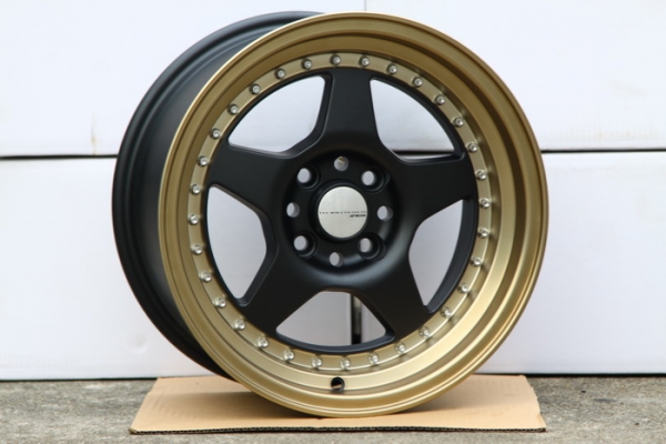 ล้อใหม่ขอบ15"Work cr01 4รู100 กว้าง8 ออฟ25 สีดำขอบทอง