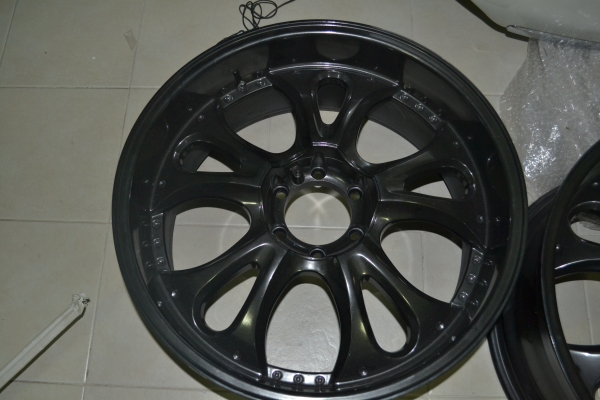 ขายแม็กขอบ22ราคา13000บ. ขายแม็กขอบ22ราคา13000บ.