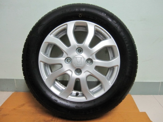 ขายล้อแม็ก Honda BRIO AMAZE พร้อมยางถอดป้ายแดง ยางปี 13 ราคา 7500 บาท