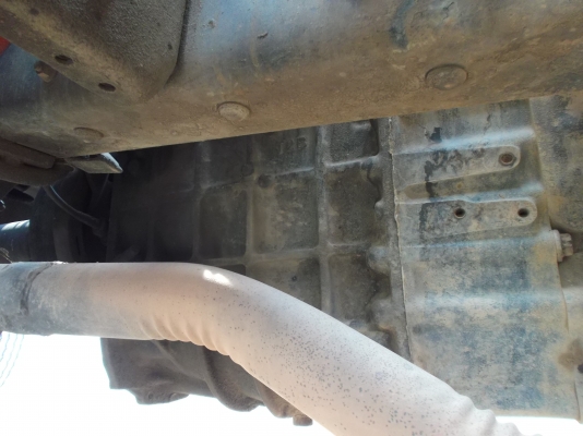 ขาขด่วนรถสิบล้อหลงโบซีL7201เครือง220แรงม้า2เพลาดรั้ม