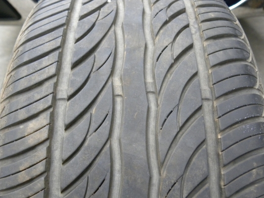 ขายยาง 215/55R16 ปี 2012 1 คู่