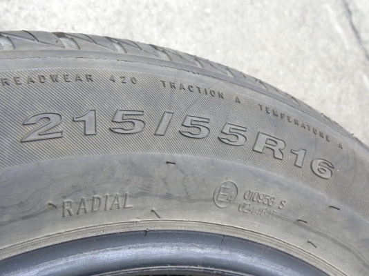 ขายยาง 215/55R16 ปี 2012 1 คู่