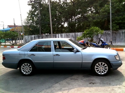 Benz 300E  รุ่นท็อป เบาะไฟฟ้า แม็กซ์ สภาพเรียบร้อย โทรสอบถามรายละเอียดได้ครับ