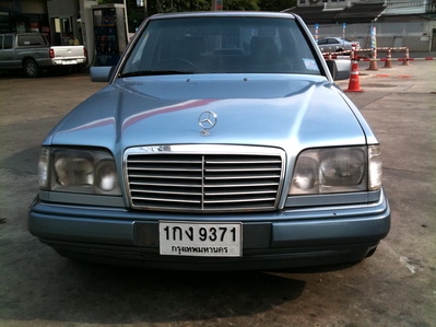 Benz 300E  รุ่นท็อป เบาะไฟฟ้า แม็กซ์ สภาพเรียบร้อย โทรสอบถามรายละเอียดได้ครับ
