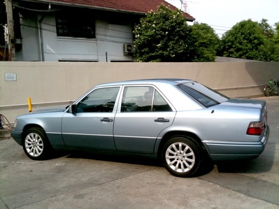 Benz 300E  รุ่นท็อป เบาะไฟฟ้า แม็กซ์ สภาพเรียบร้อย โทรสอบถามรายละเอียดได้ครับ