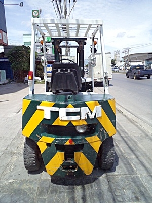 ขายรถยกTCM 2.5 ตัน  เครื่องเบนซิน กระบอกคู่ เสาสูง 3 เมตร พวงมาลัยเพาเว่อร์  สีเดิมจากนอก นำเข้าจากญี่ปุ่น ใช้งานได้ทันที