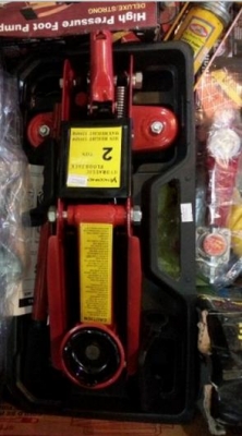 แม่แรงตะเข้ 2.0 Ton. EagleOne-Yokomo