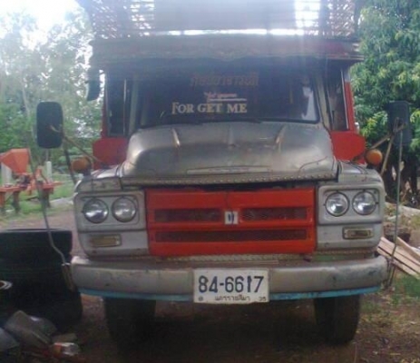 ISUZU TX 165 HP 6BD1 รถหัวยาวสิบล้อ 2 เพลา กระบะไม้คอกสูงเกษตรความ 6 เมตรสภาพสวย เครื่องแน่นแรงดี ภายในเก๋งพวงมาลัยเพาเวอร์ ช่วงล่างคัชซีสวยไม่มีบวม ยางสภาพดี 10 เส้นประมาณ 70\% พร้อมบรรทุกพร้อมใช้งาน เอกสารเล่มทะเบียนครบพร้อมโอน ราคาต่อรองได้ครับ