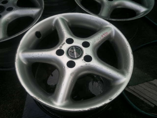 --- ขาย --- ล้อ BORBET ใส่ volvo 940
