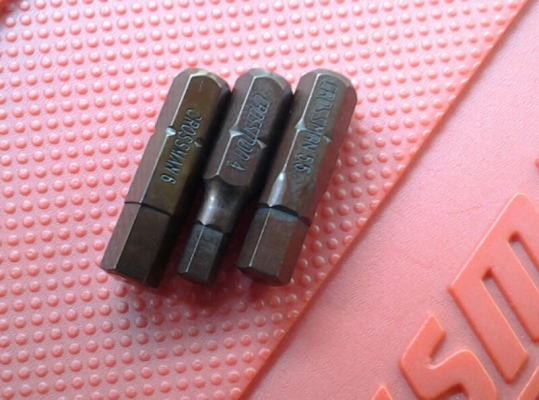 ชุดบล็อก ไขควง crossman อเนกประสงค์ 61 ชิ้น