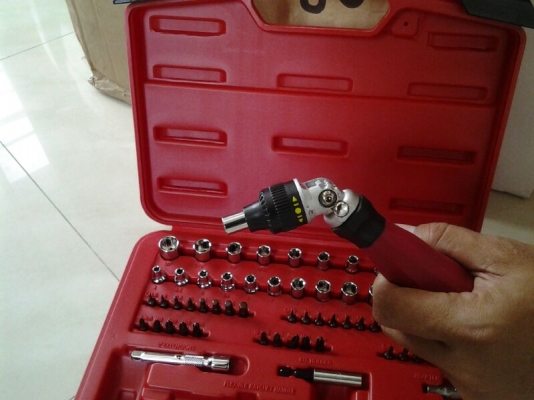 ชุดบล็อก ไขควง crossman อเนกประสงค์ 61 ชิ้น