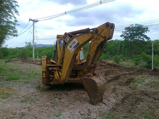 ขายด่วน..รถตักหน้าขุดหลัง CAT 428B รถสวย พร้อมใช้งาน มีทะเบียน.