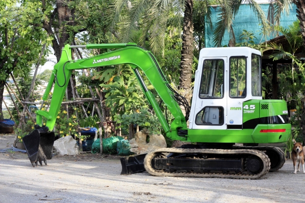 ขายรถแม็คโค MITSUBISHI MM45 นำเข้าจากญี่ปุ่น รถพร้อมใช้งาน ติดต่อ 086-775-7900