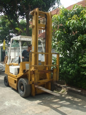ขายเสารถยกโฟล์คลิฟท์4.50เมตร TCM Z2 น้ำหนัก2.0ตัน