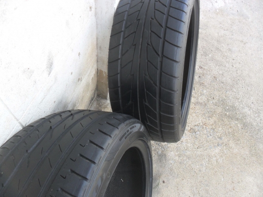 ยาง NITTO 225/40ZR18 สวยๆ 1 คู่