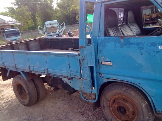 ISUZU ELF85 หกล้อสั้น ยางอะไหล่แขวนข้าง ภายในสวยเดิม อุปกรณ์ครบ สภาพนางฟ้าทะเบียนขาด