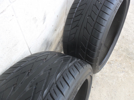 ยาง 235/35ZR19 สวยๆ 1 คู่