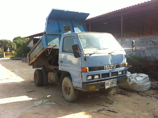 ขายรถดัมพ์ ISUZU ELF 6 ล้อเล็ก จองแล้วมัดจำไว้