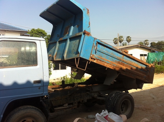 ขายรถดัมพ์ ISUZU ELF 6 ล้อเล็ก จองแล้วมัดจำไว้ ขายรถดัมพ์ ISUZU ELF 6 ล้อเล็ก จองแล้วมัดจำไว้