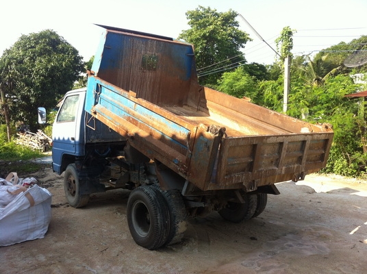 ขายรถดัมพ์ ISUZU ELF 6 ล้อเล็ก จองแล้วมัดจำไว้ ขายรถดัมพ์ ISUZU ELF 6 ล้อเล็ก จองแล้วมัดจำไว้