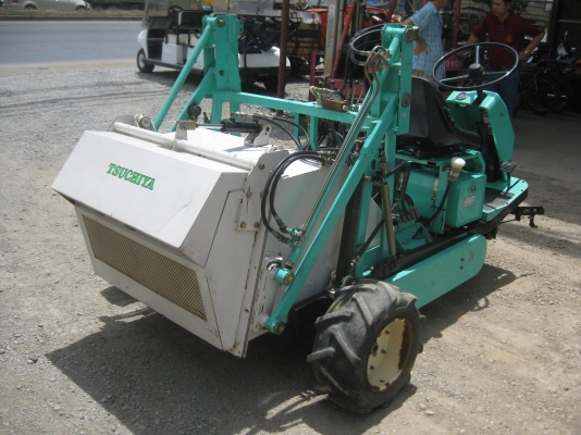 ขายรถเก็บหญ้าสนามTSUCHIYAพร้อมใช้งาน