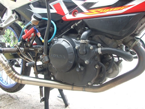 ขายโซนิคแปลงตัวใหม่สตาร์ทมือสภาพสวย ขายโซนิคแปลงตัวใหม่สตาร์ทมือสภาพสวย