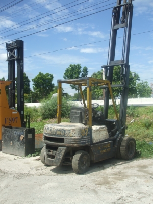 ขาย KOMATSU รุ่น11 น้ำหนัก2.0ตัน